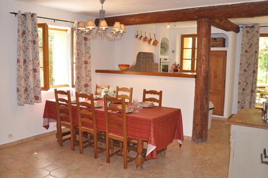 Moulin de la Roque, Noves, Provence, villa Bergerie, Dining area, seating for up to 12 persons at your oak dining table