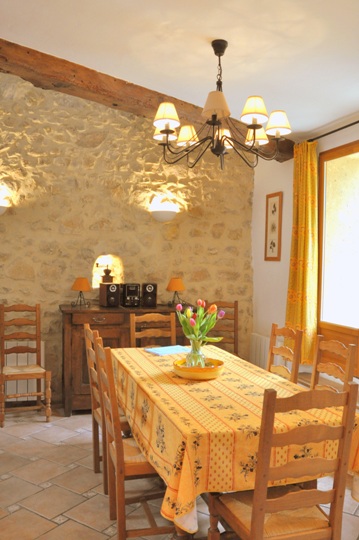 Moulin de la Roque, Noves, Provence, villa Tuilerie, dining