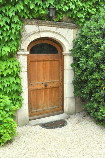 Moulin de la Roque, Noves, Provence, villa Tuilerie, entrance